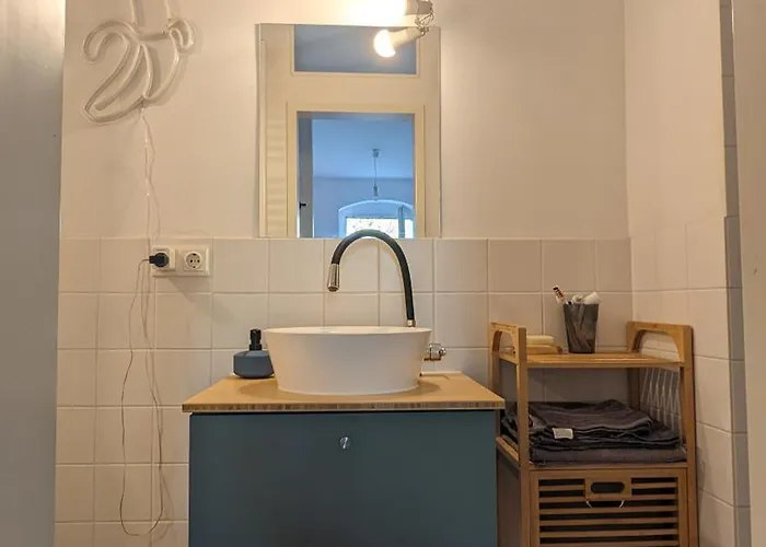 Cosy Flat In Berlin's Trendy Area Apartman